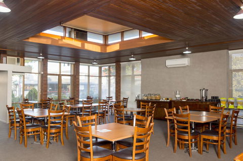 Bathurst Motor Inn - Accommodation Main Beach 27