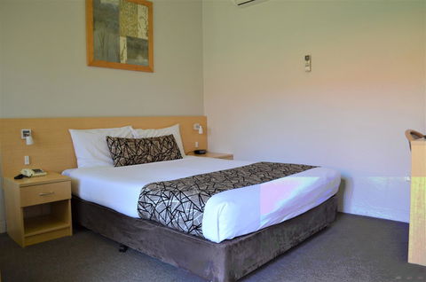 Bathurst Motor Inn - Accommodation Main Beach 25