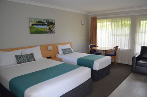 Bathurst Motor Inn - Accommodation Main Beach 18