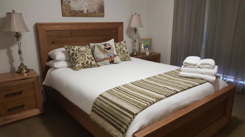 Jacaranda Homestay - Accommodation Main Beach 8