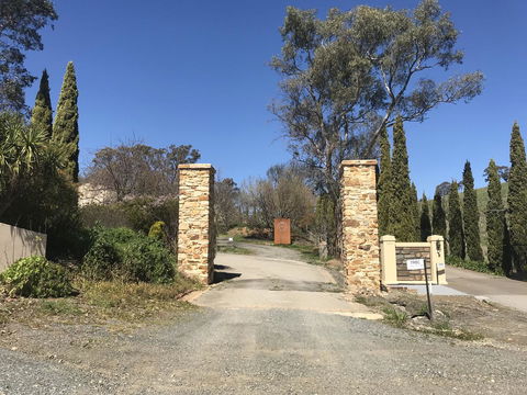 Vineyard Cottage BnB - Accommodation Main Beach 10