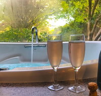 Adelaide Hills Retreats - Accommodation Main Beach