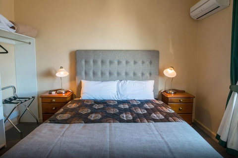 Tailem Bend Riverside Hotel - Accommodation Main Beach 2