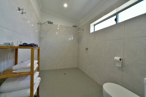 Great Northern Lodge - Accommodation Main Beach 2