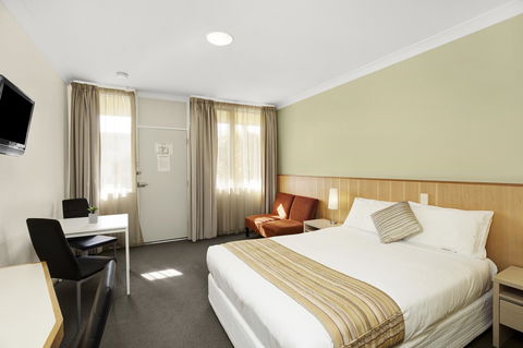 Adelaide Road Motor Lodge - Accommodation Main Beach 17