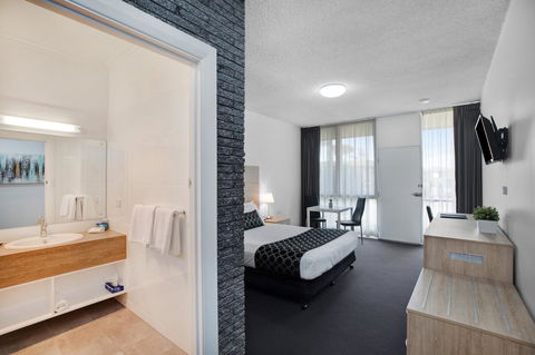 Adelaide Road Motor Lodge - Accommodation Main Beach 23