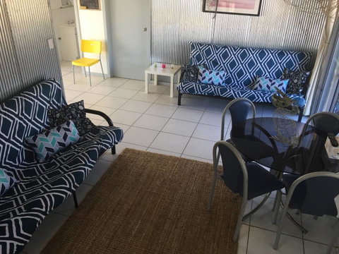 SHAKIN' SHACK - Accommodation Main Beach 11