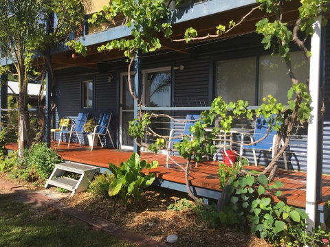 SHAKIN' SHACK - Accommodation Main Beach 0