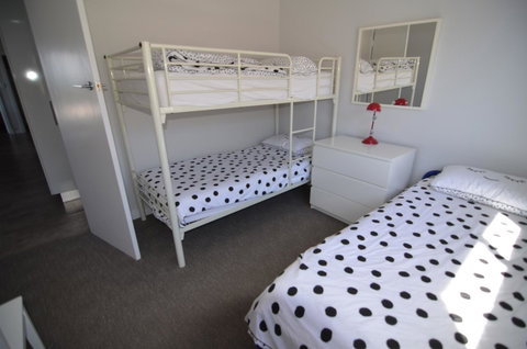 Beachview - Accommodation Main Beach 18