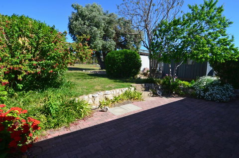 Beachview - Accommodation Main Beach 32