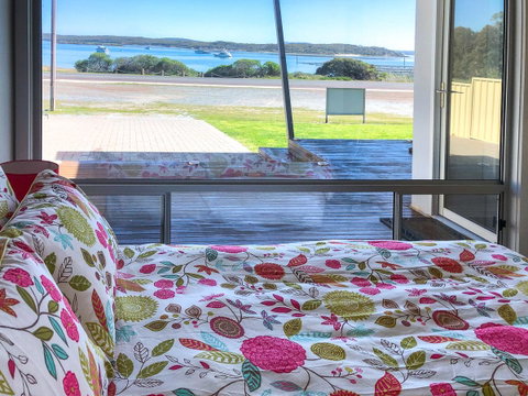 Beachview - Accommodation Main Beach 19