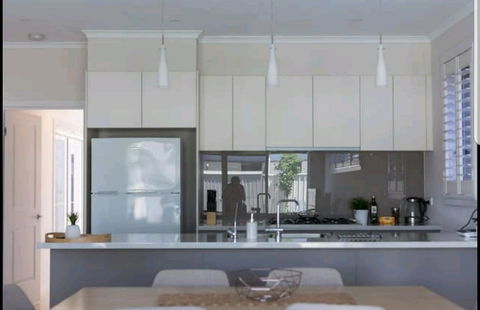 Belford Luxury * New * Clean * Cafes * Near CBD - Accommodation Main Beach 10