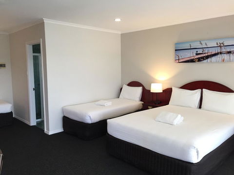 Hilton Beachfront Motel - Accommodation Main Beach 20