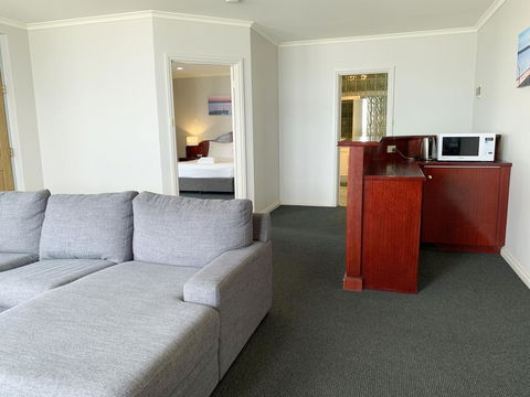 Hilton Beachfront Motel - Accommodation Main Beach 16