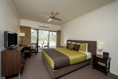 Clare Country Club - Accommodation Main Beach 4