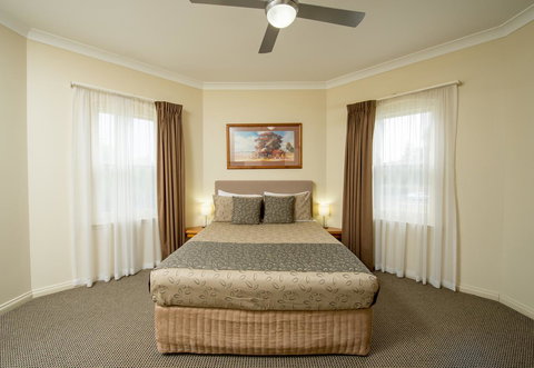 Clare Country Club - Accommodation Main Beach 17