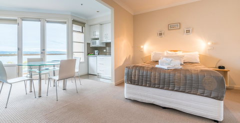 The Bluff Resort Apartments - Accommodation Main Beach 8