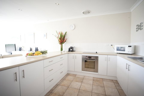 The Bluff Resort Apartments - Accommodation Main Beach 28