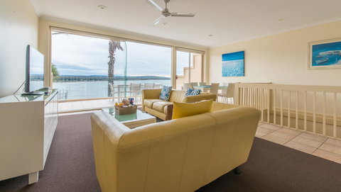 The Bluff Resort Apartments - Accommodation Main Beach 15