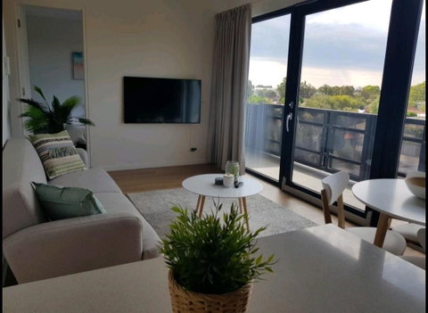 Wisteria Apartments - Accommodation Main Beach 4