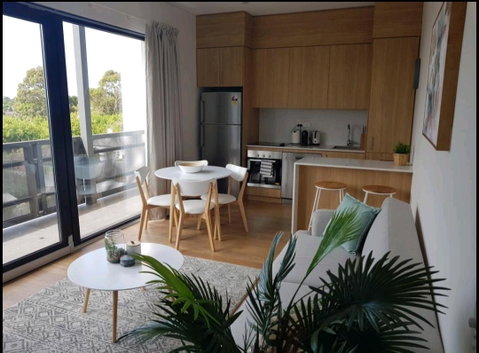 Wisteria Apartments - Accommodation Main Beach 3