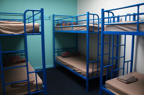 My Place & Adelaide Backpackers Hostel - Accommodation Main Beach 12