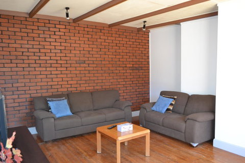 Prospect Holiday House - Accommodation Main Beach 4
