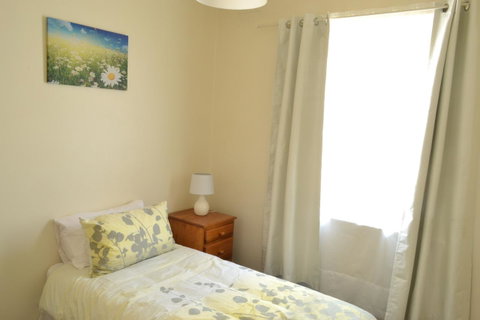 Prospect Holiday House - Accommodation Main Beach 2