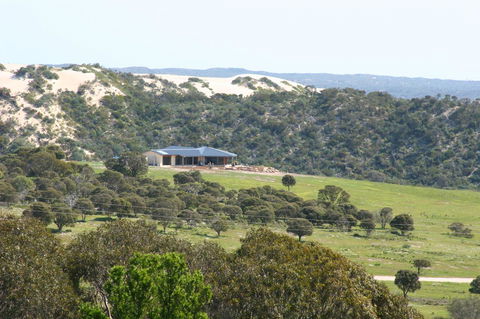 Almonta Park Lodge - Accommodation Main Beach 0