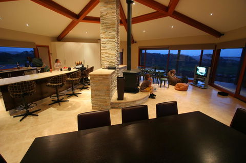 Almonta Park Lodge - Accommodation Main Beach 4