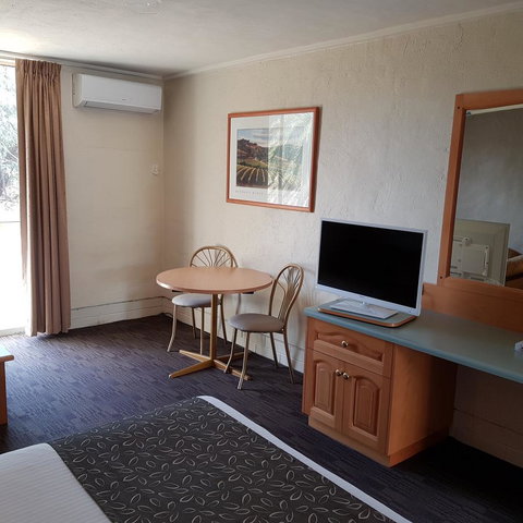 Barossa Weintal Hotel - Accommodation Main Beach 14