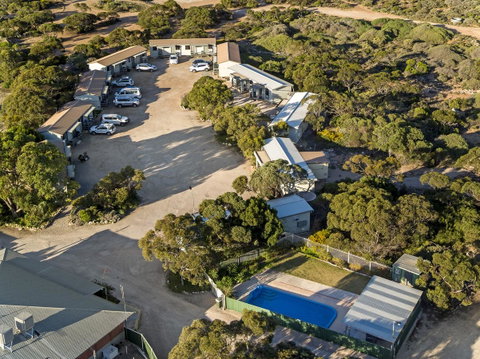 Border Village Roadhouse - Accommodation Main Beach 15