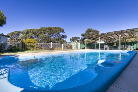 Border Village Roadhouse - Accommodation Main Beach 1