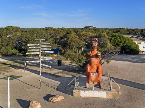Border Village Roadhouse - Accommodation Main Beach 3