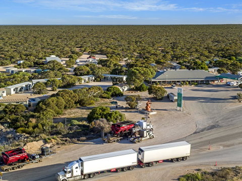 Border Village Roadhouse - Accommodation Main Beach 0