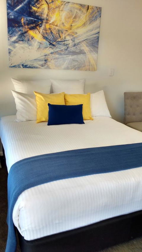 The Avenue Inn - Accommodation Main Beach 9