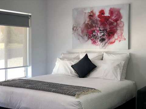 The Avenue Inn - Accommodation Main Beach 22