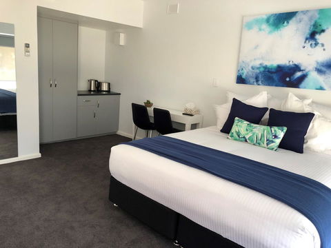 The Avenue Inn - Accommodation Main Beach 23