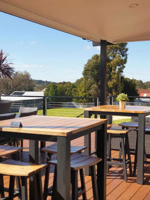 The Avenue Inn - Accommodation Main Beach 1