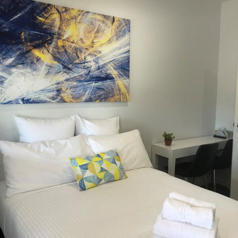 The Avenue Inn - Accommodation Main Beach 11