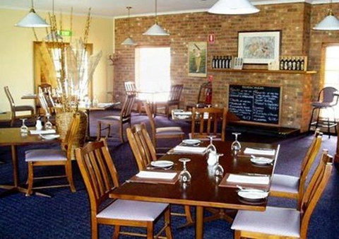 Clare Central - Accommodation Main Beach 43