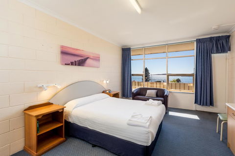 Blue Seas Motel - Accommodation Main Beach 12