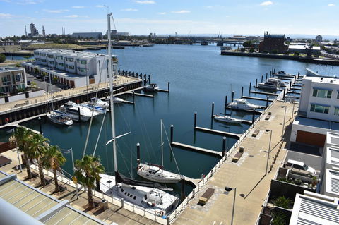 Breakwater Apartment - Accommodation Main Beach 20