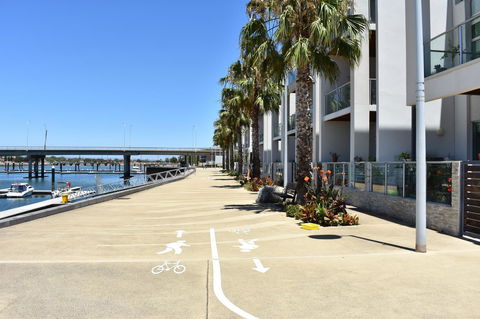 Breakwater Apartment - Accommodation Main Beach 5
