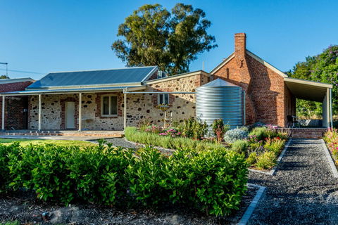 OXENBERRY FARM - Accommodation Main Beach 6