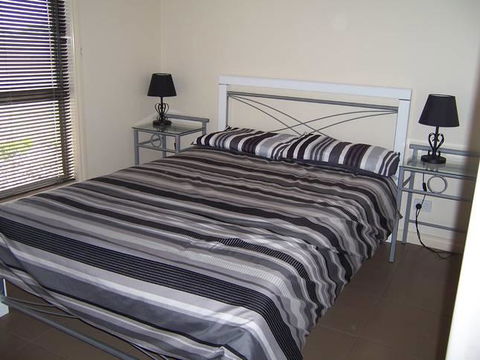 Relax On Par - Accommodation Main Beach 4