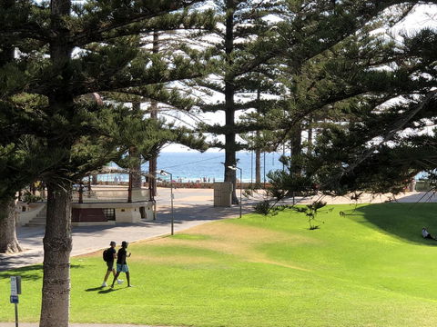 Parkview Apartment - Grandview House & Apartments - Accommodation Main Beach 1