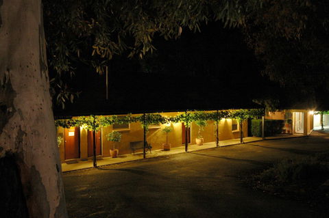 Burra Motor Inn - Accommodation Main Beach 18