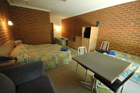 Burra Motor Inn - Accommodation Main Beach 40