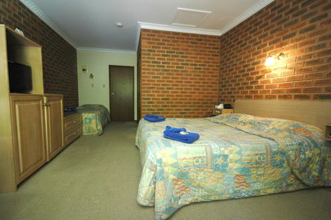 Burra Motor Inn - Accommodation Main Beach 41